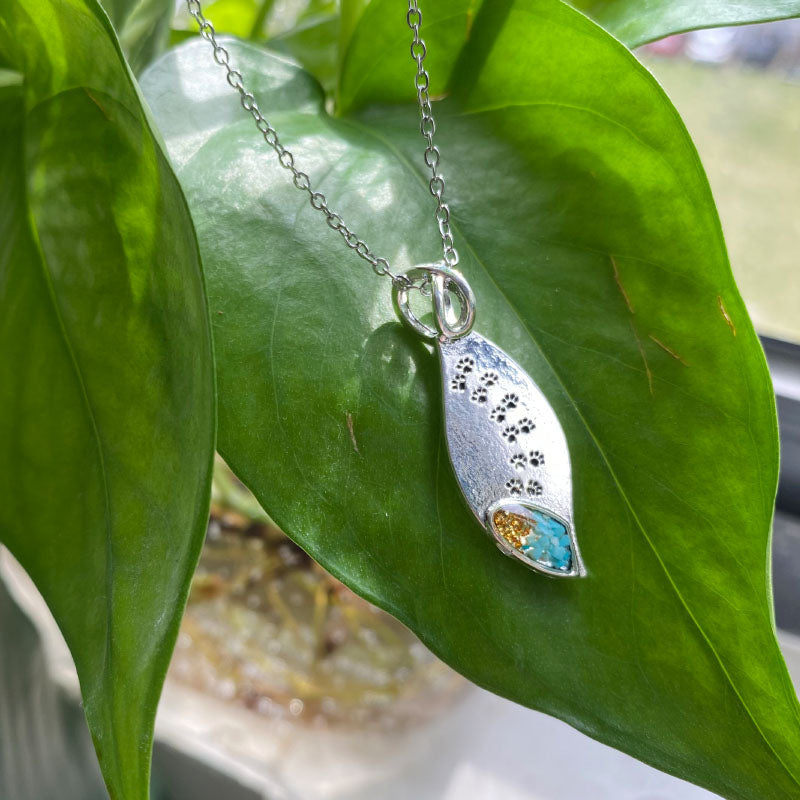 Trail Petal Pawprints Necklace