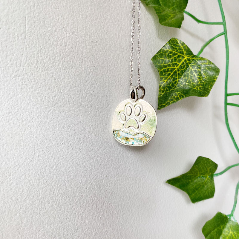 Sunlit Paw Horizon Necklace