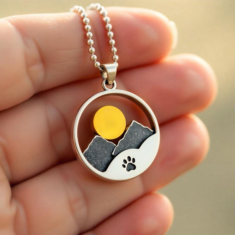 Paw Mountainside Necklace